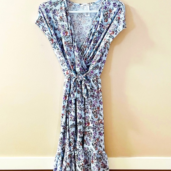 NWOT Blue Floral Summer Dress by Caution to the Wind Size Medium - Picture 2 of 7